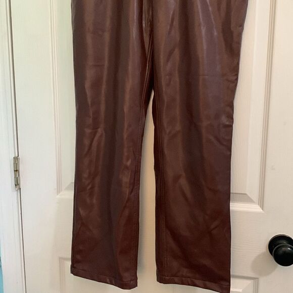 Abercrombie & Fitch Brown Vegan Leather 90s Straight Ultra High Rise Pants Sz 30 - Picture 3 of 6